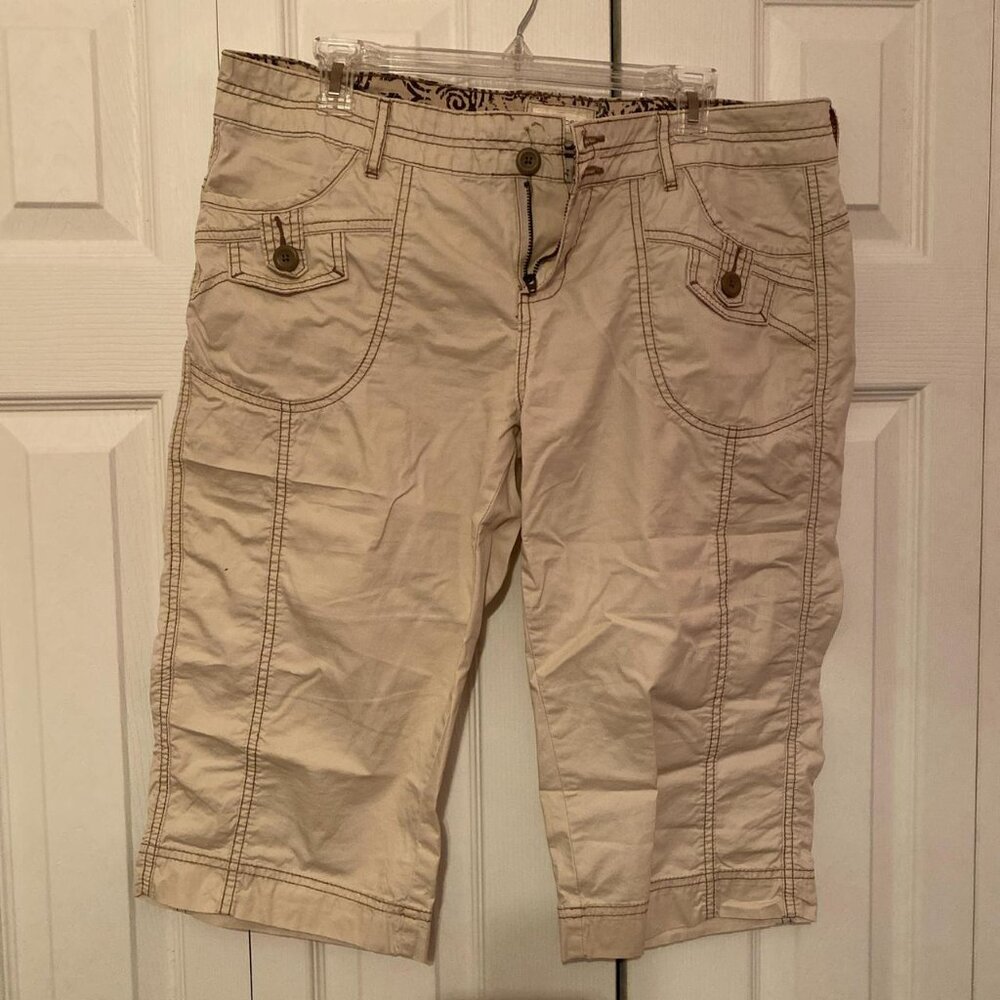 Maurice's Khaki Capris